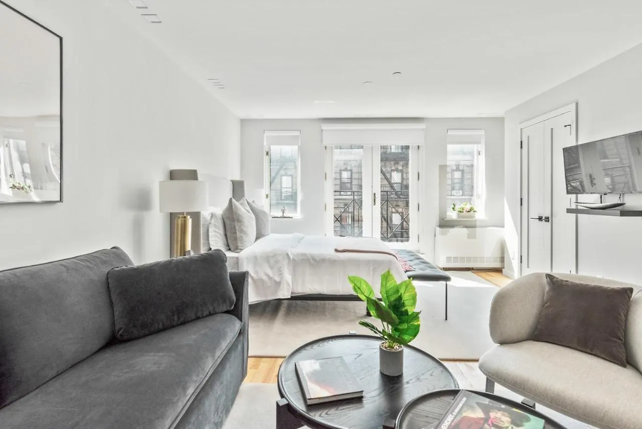 Сasa de vacaciones Luxe Studio Suite With Charming Juliet Balcony Nueva York