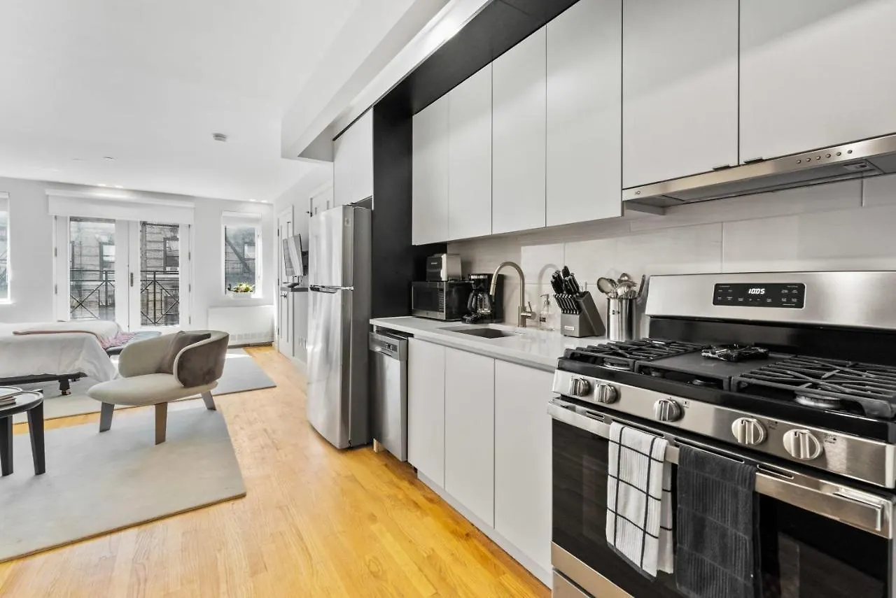 Luxe Studio Suite With Charming Juliet Balcony Nueva York