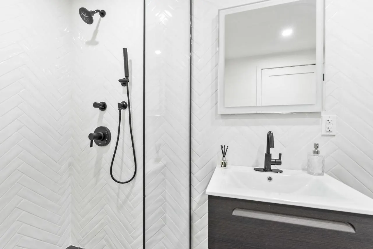 Luxe Studio Suite With Charming Juliet Balcony New York 0*,